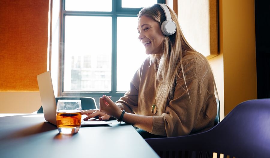 Welches HubSpot CRM Onboarding nehmen? Checkliste & 90-Tage-Plan_AdobeStock_@-Jacob-Lund_1730706645_bearbeitet_900x527px