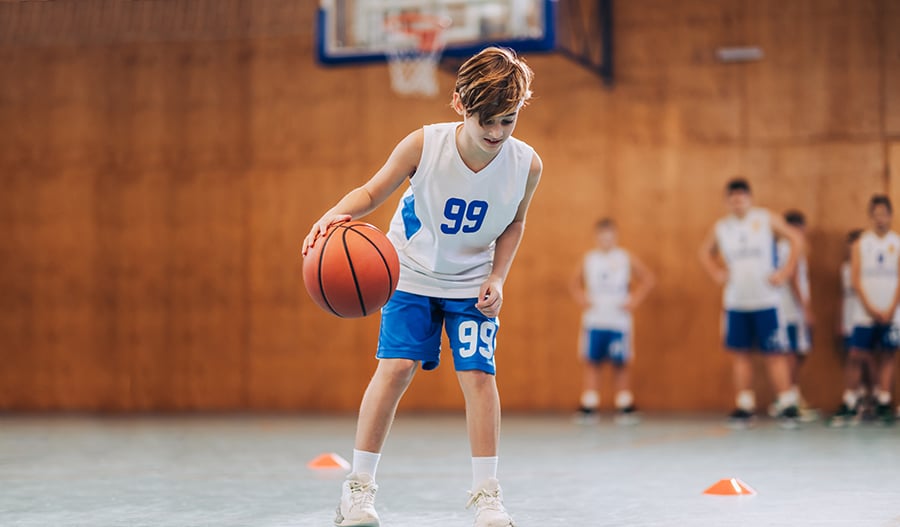 Kostenlose CRM Software für Vereine: So gelingt der digitale Überblick_AdobeStock__© Zamrznuti tonovi_735380907-900x527px